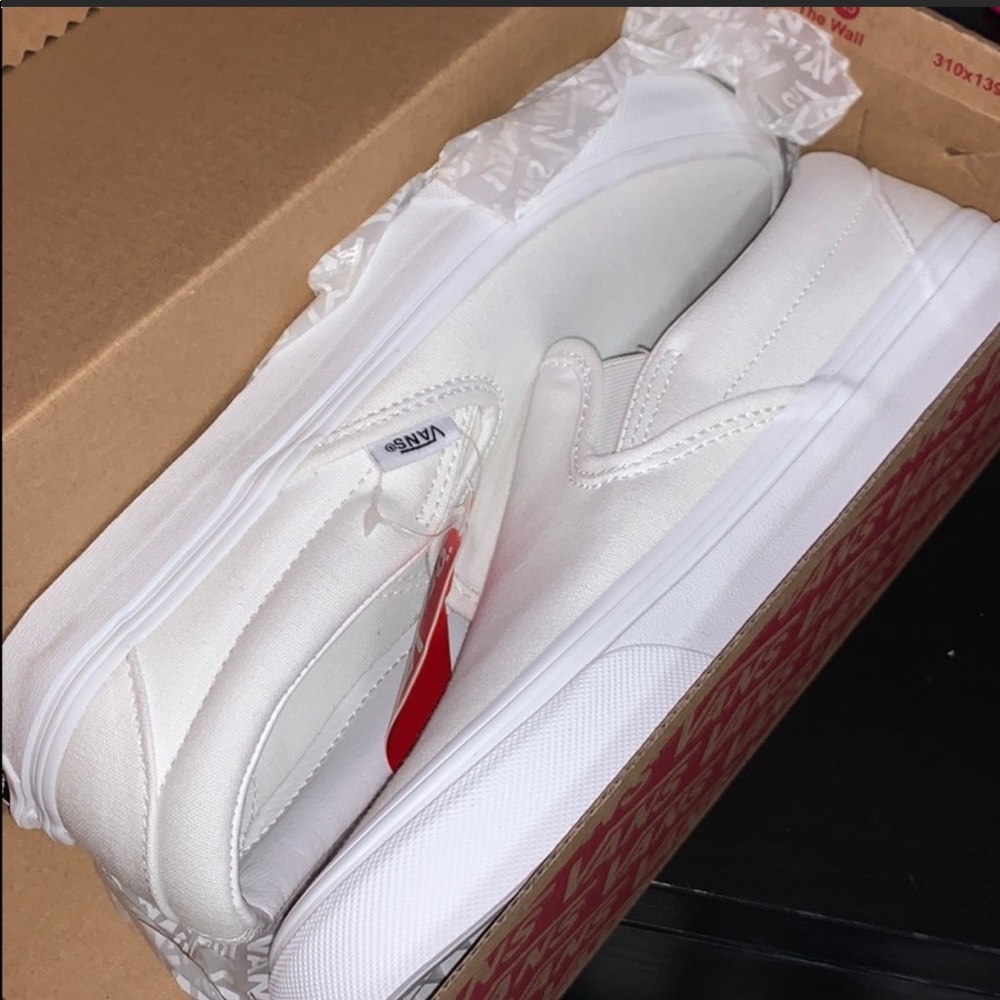 Classic White slip on vans